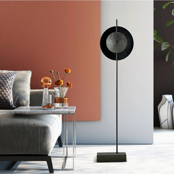 Postmodern minimalist metal floor lamp